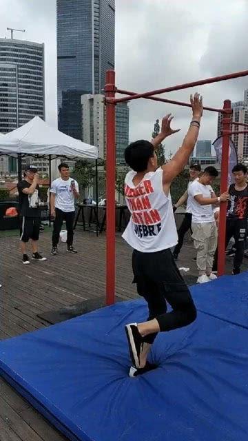 吃瓜群众打球视频下载