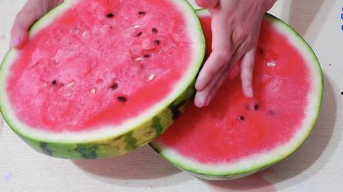 给客户切瓜吃,共享甜蜜时光